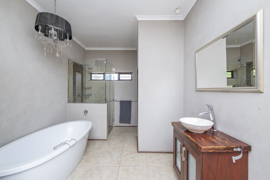 4 Bedroom Property for Sale in Protea Heights Western Cape